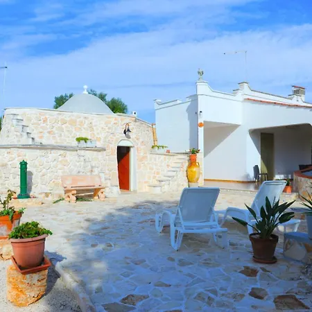 Il Trullo Di Pina A 2 Minuti Da Spiaggia Sabbiosa * Serranova