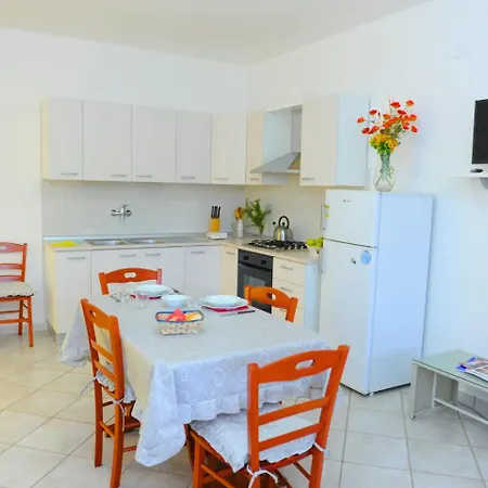 Il Trullo Di Pina A 2 Minuti Da Spiaggia Sabbiosa 度假居 Serranova