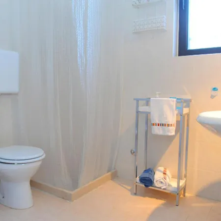 Il Trullo Di Pina A 2 Minuti Da Spiaggia Sabbiosa * Serranova