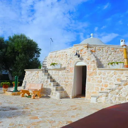 Il Trullo Di Pina A 2 Minuti Da Spiaggia Sabbiosa Serranova