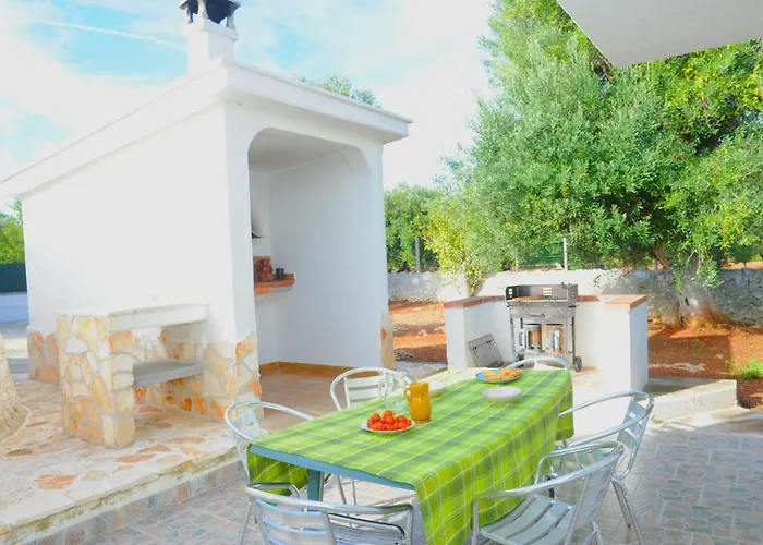 Il Trullo Di Pina A 2 Minuti Da Sabbiosa Serranova