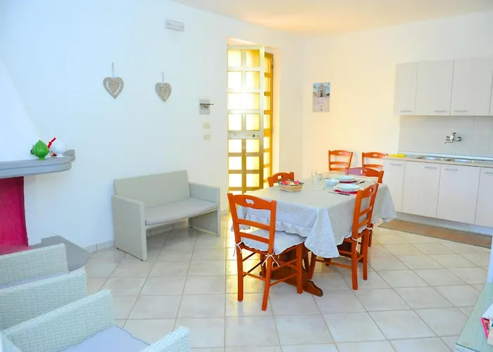 Il Trullo Di Pina A 2 Minuti Da Sabbiosa Holiday home Serranova